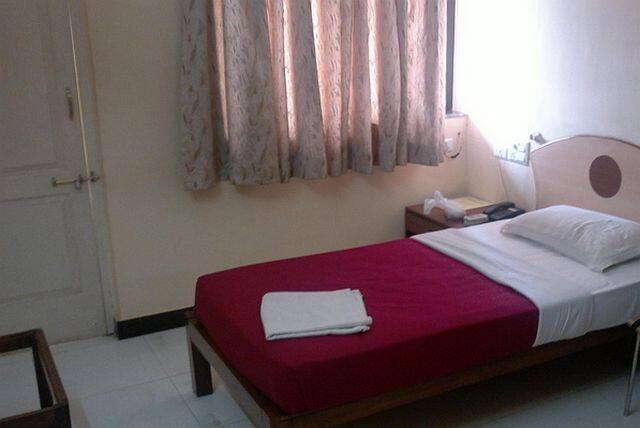 Hotel Gurukripa, Burhanpur 3